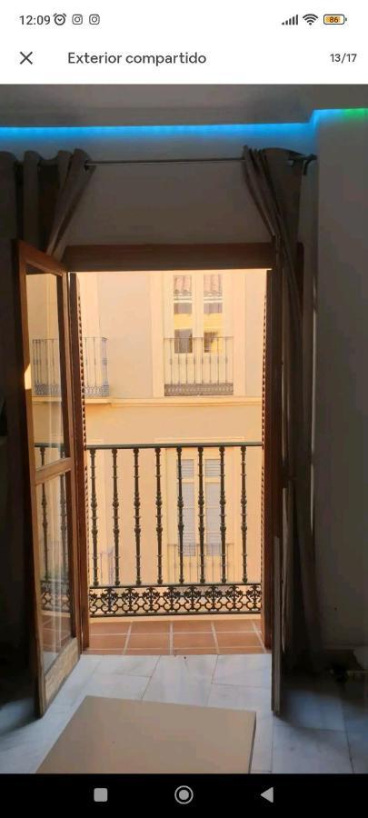 Habitación privada, apartamento centro Málaga cerca de la playa Exterior foto